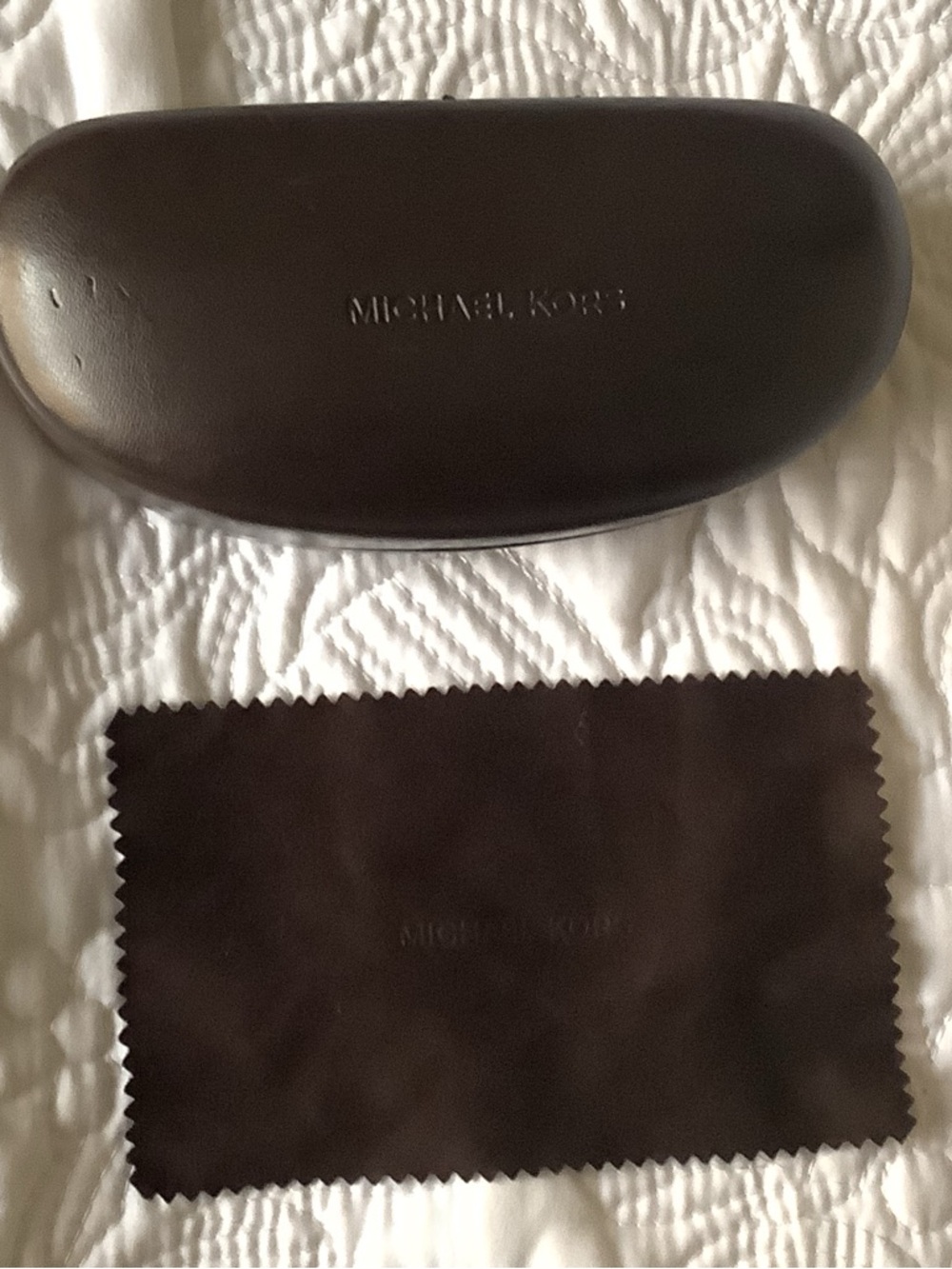 Michael Kors Brown Hard Shell Sunglasses Case with Cleaning Cloth - Picture 2 of 5